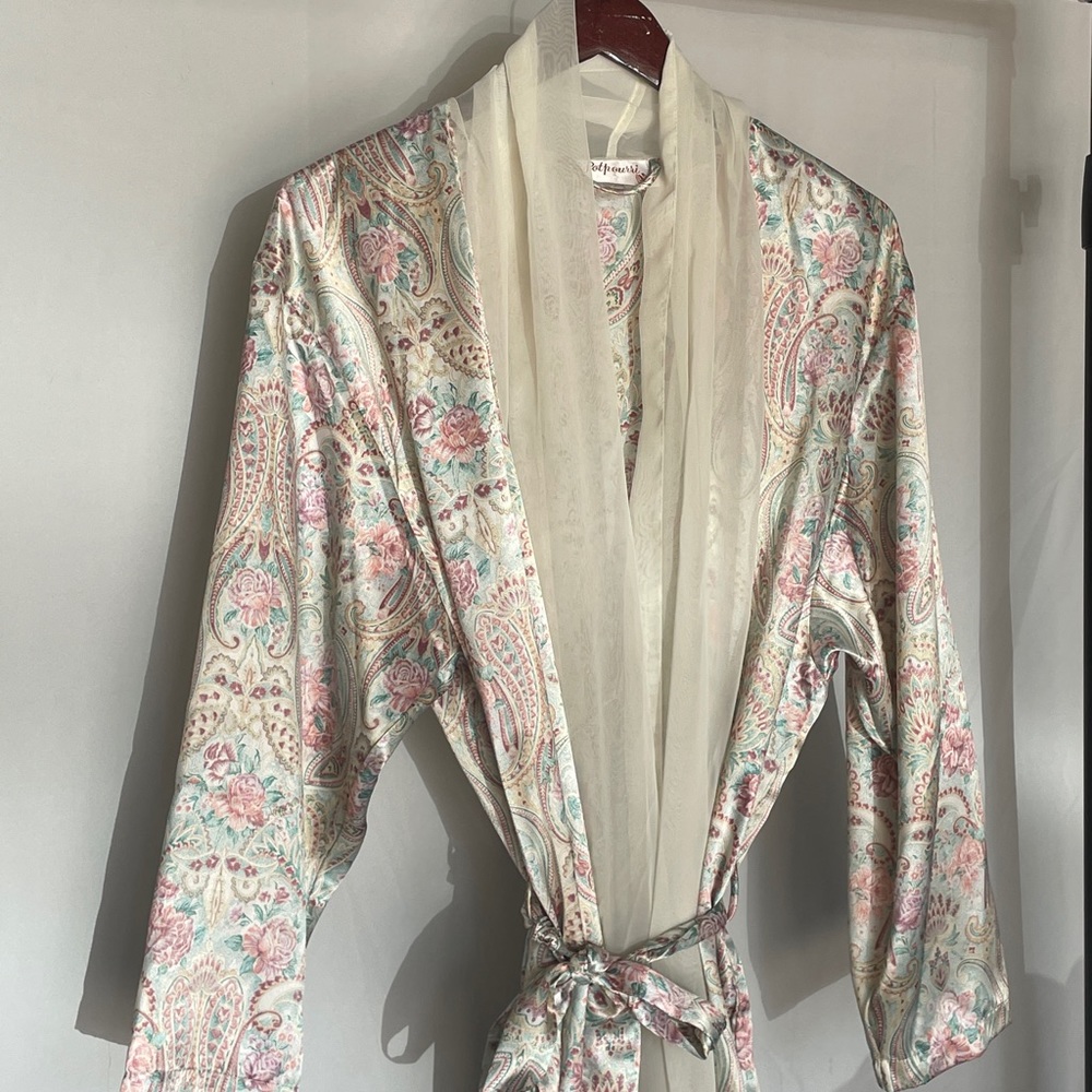 Vintage Floral Long Coverup Nightwear Housecoat Robe